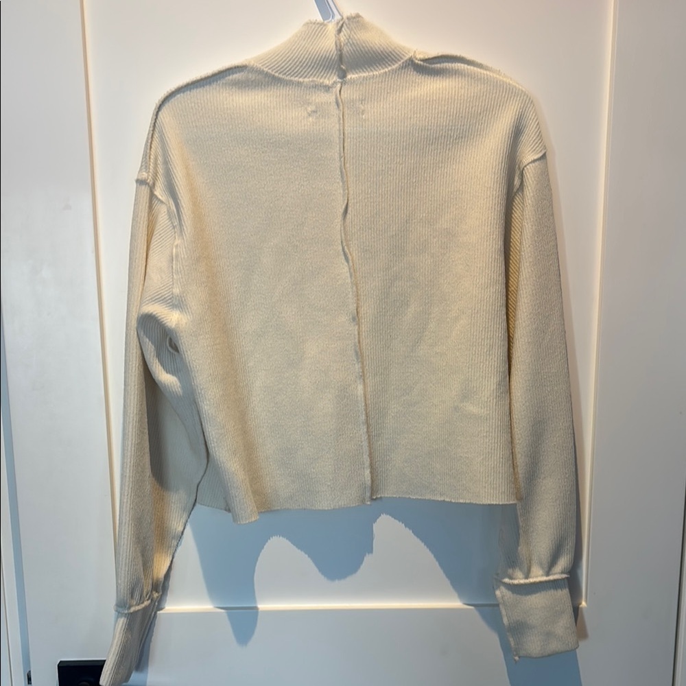 Urban Outfitters Cream Turtleneck Sweater size XS - Picture 5 of 7